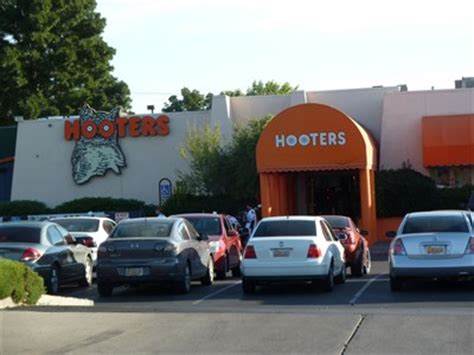 hooters albuquerque san mateo|hooters abq nm.